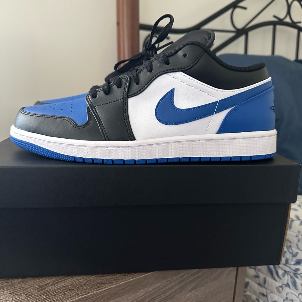 Nike Air Jordan 1 Low — Black / White / Blue